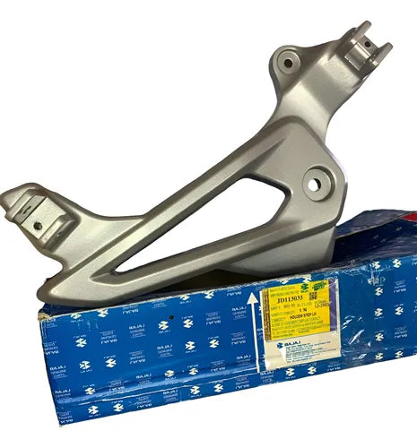 Base soporte reposapié izquierdo original Bajaj Pulsar 135 referencia JD113035 - Electromotors